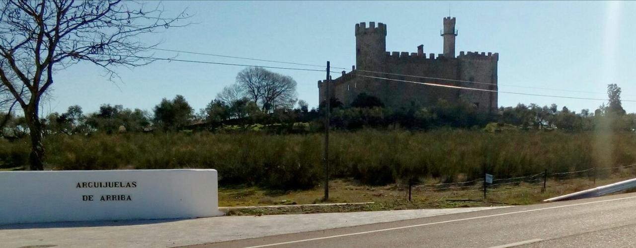 Casa Rural Castillo De Caces Zewnętrze zdjęcie